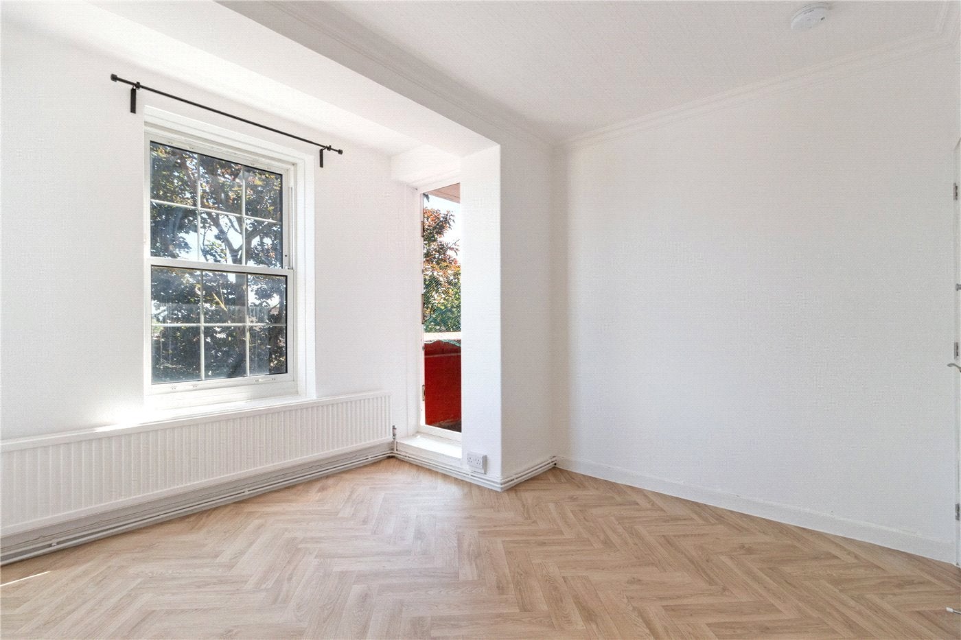 Flat Clarence Road in Greater London