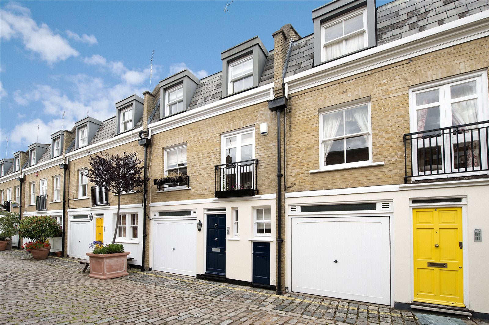 Flat Elnathan Mews in City of Westminster