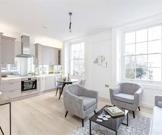 Flat Warwick Way in City of Westminster
