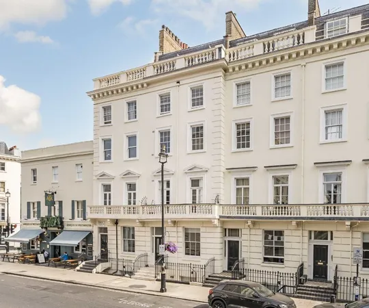 Flat Warwick Way in City of Westminster