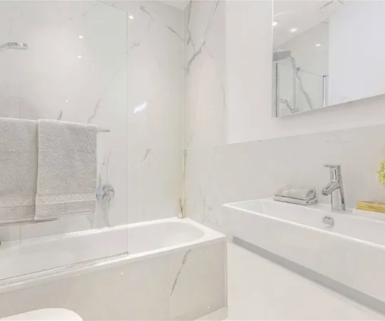 Flat Warwick Way in City of Westminster