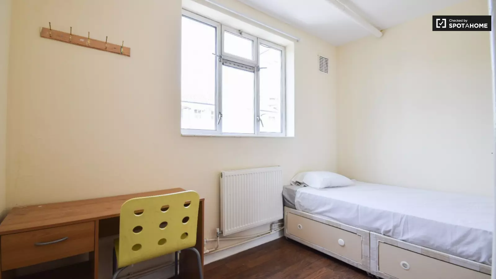 Flat Old Bethnal Green Road in Greater London