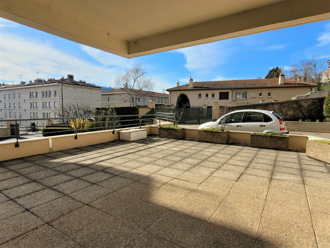 Flat Avenue du Puy in Espaly-Saint-Marcel