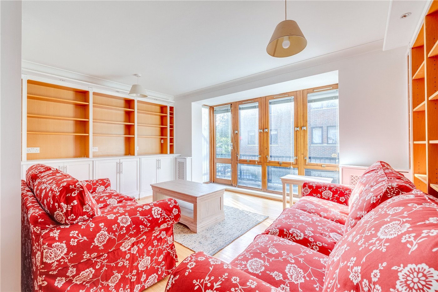 House Meldon Close in Greater London