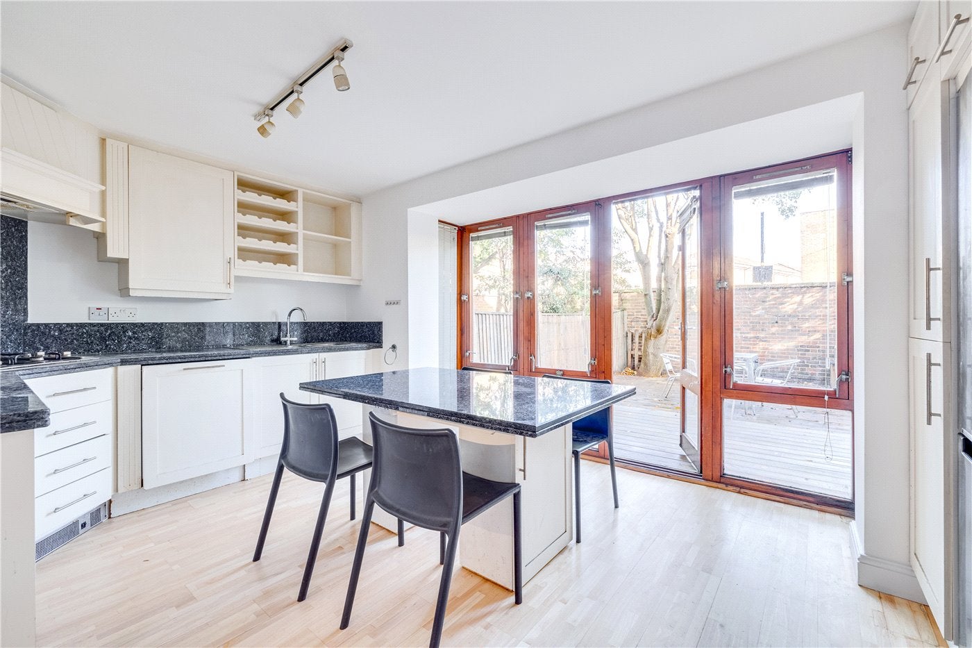 House Meldon Close in Greater London