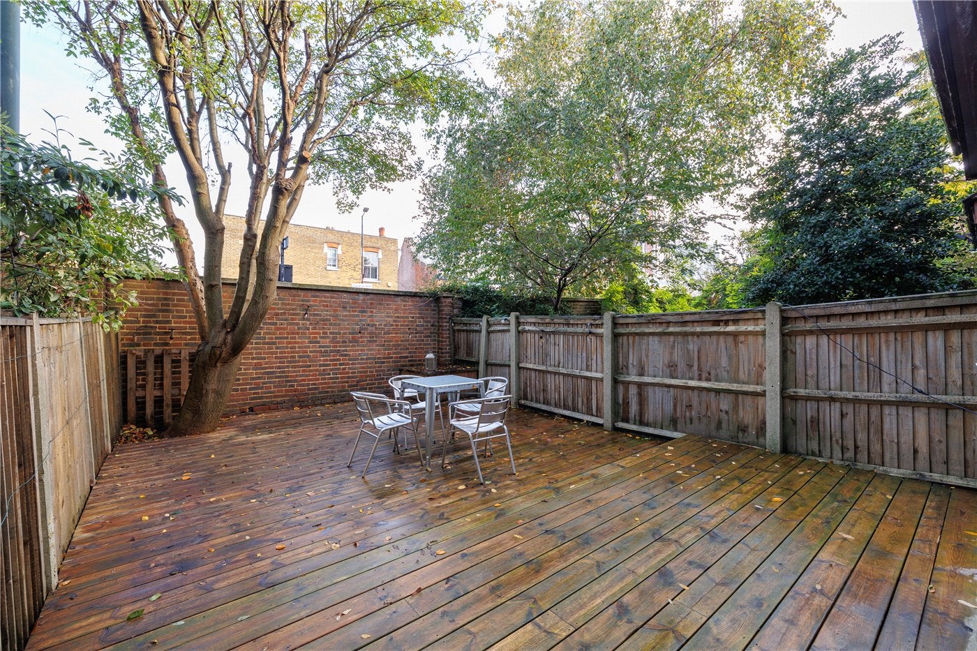House Meldon Close in Greater London