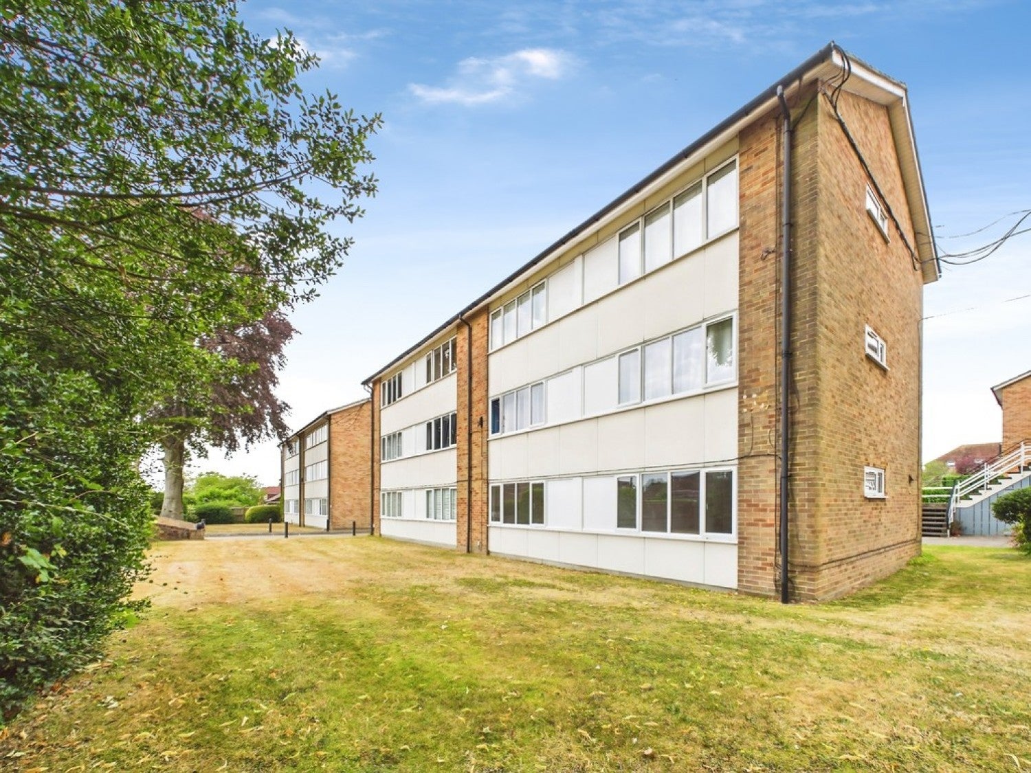 Flat Kings Road in Horsham