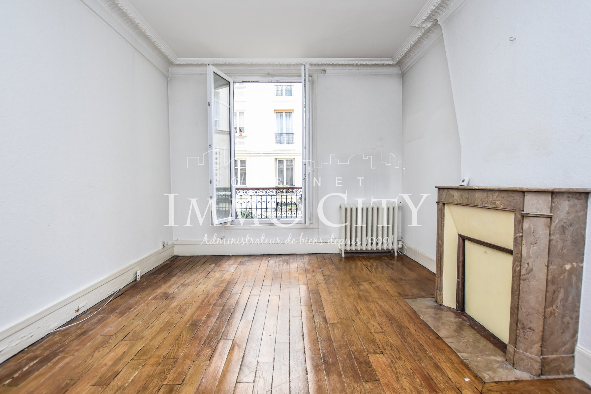 Flat Rue Gauthey in Paris