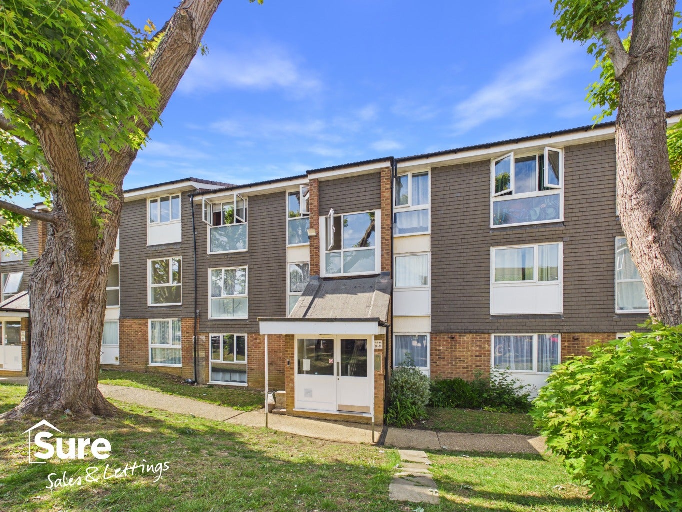 Flat Shenley Road in Dacorum