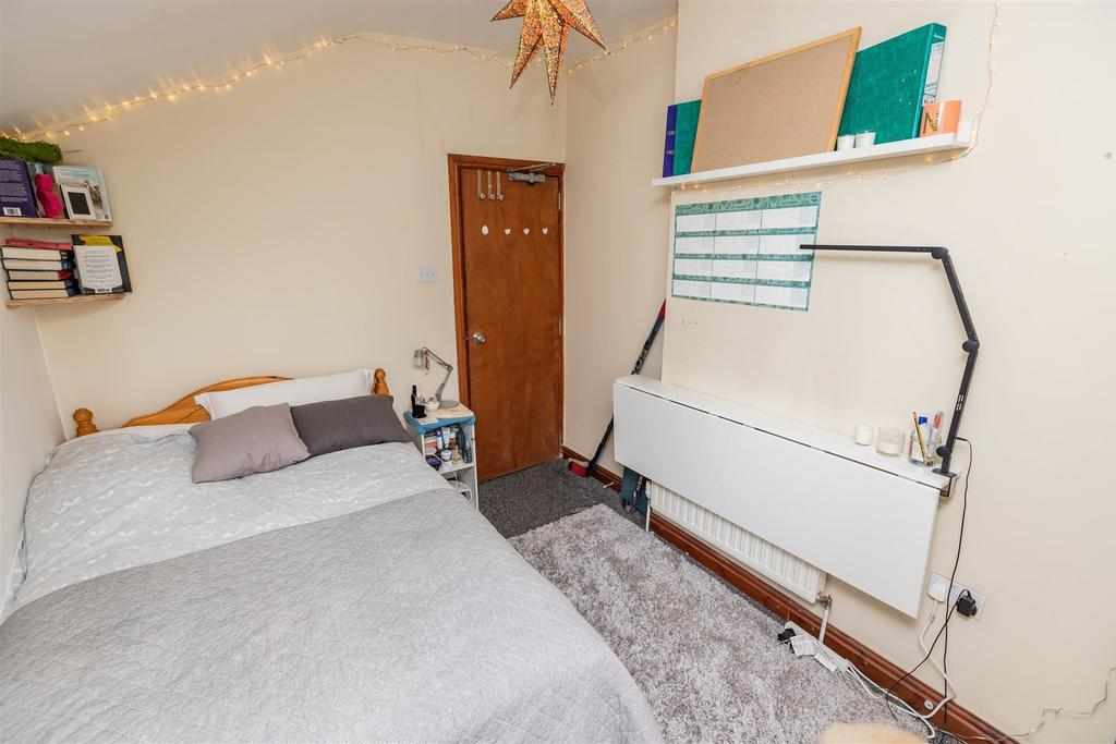 Flat Bournbrook Road in Birmingham