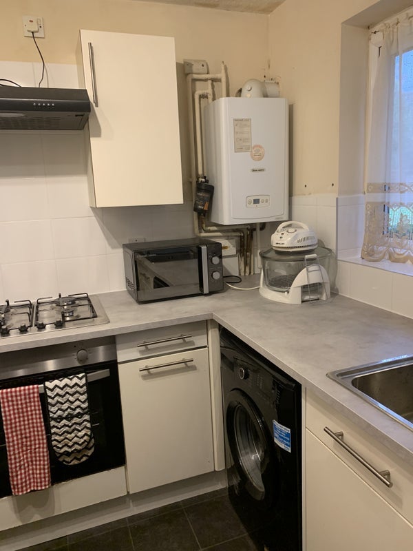 Room Hospital Way in Greater London