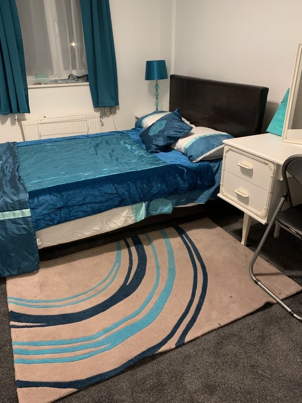 Room Hospital Way in Greater London