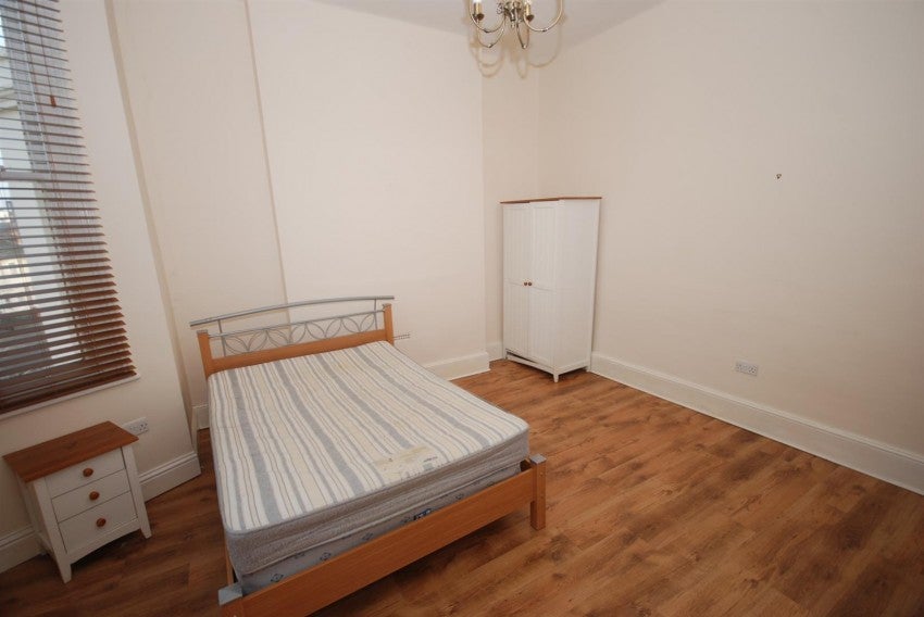 Flat Milverton Hill in Royal Leamington Spa