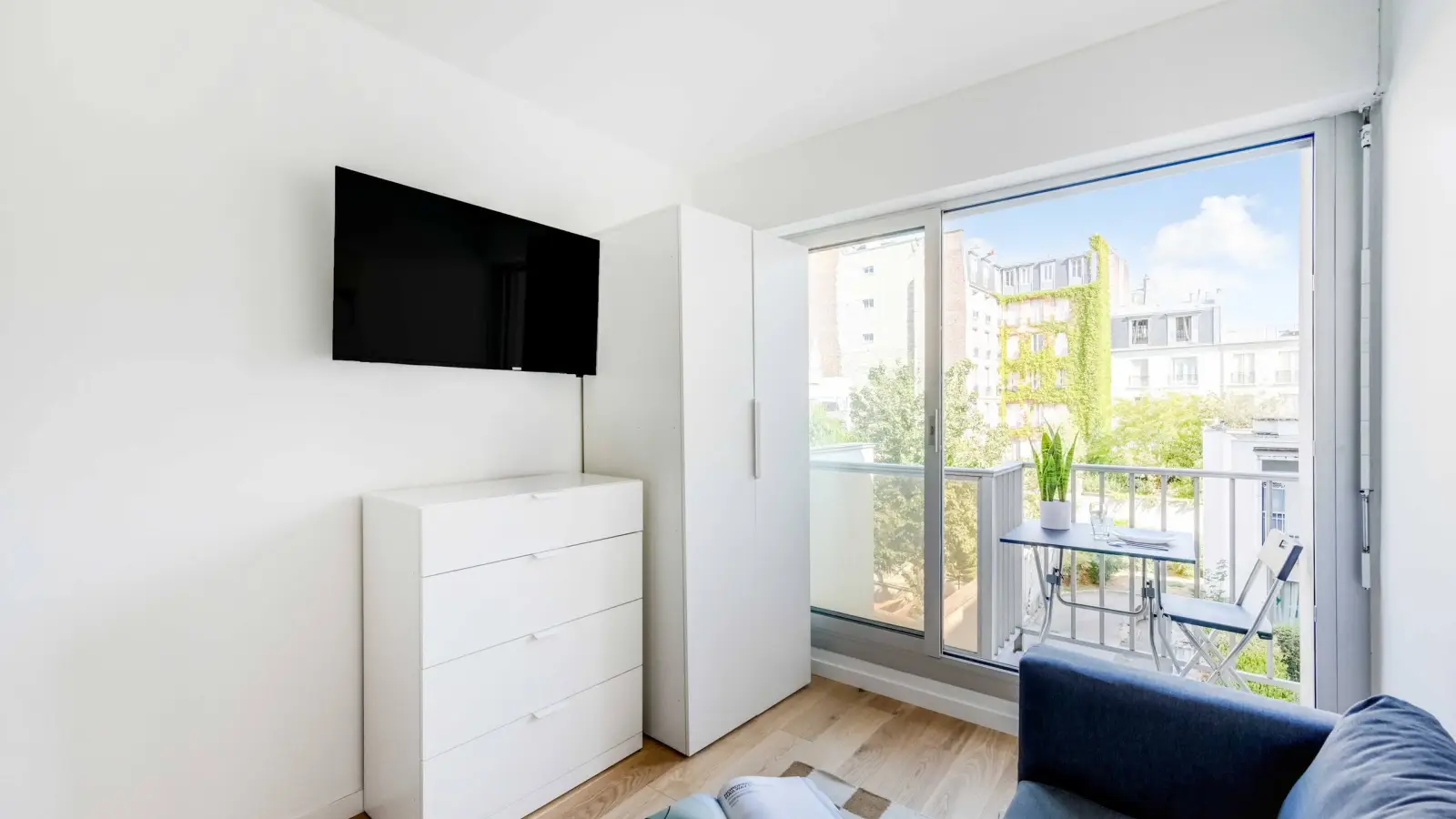 Flat Rue de la Tour in Paris