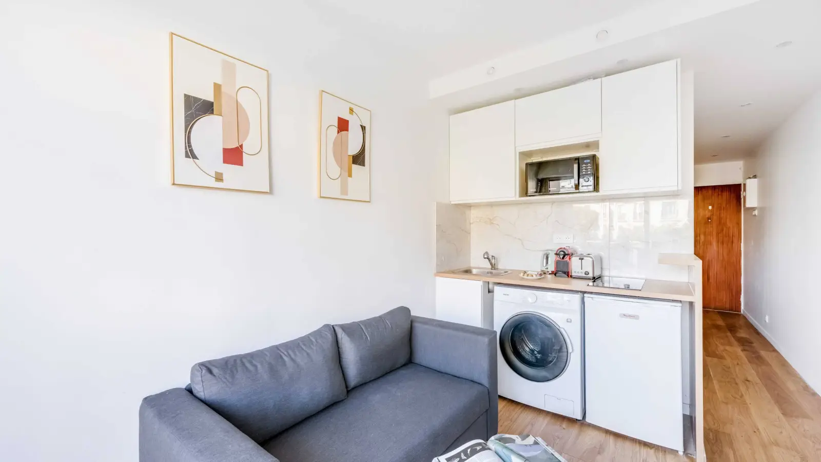 Flat Rue de la Tour in Paris