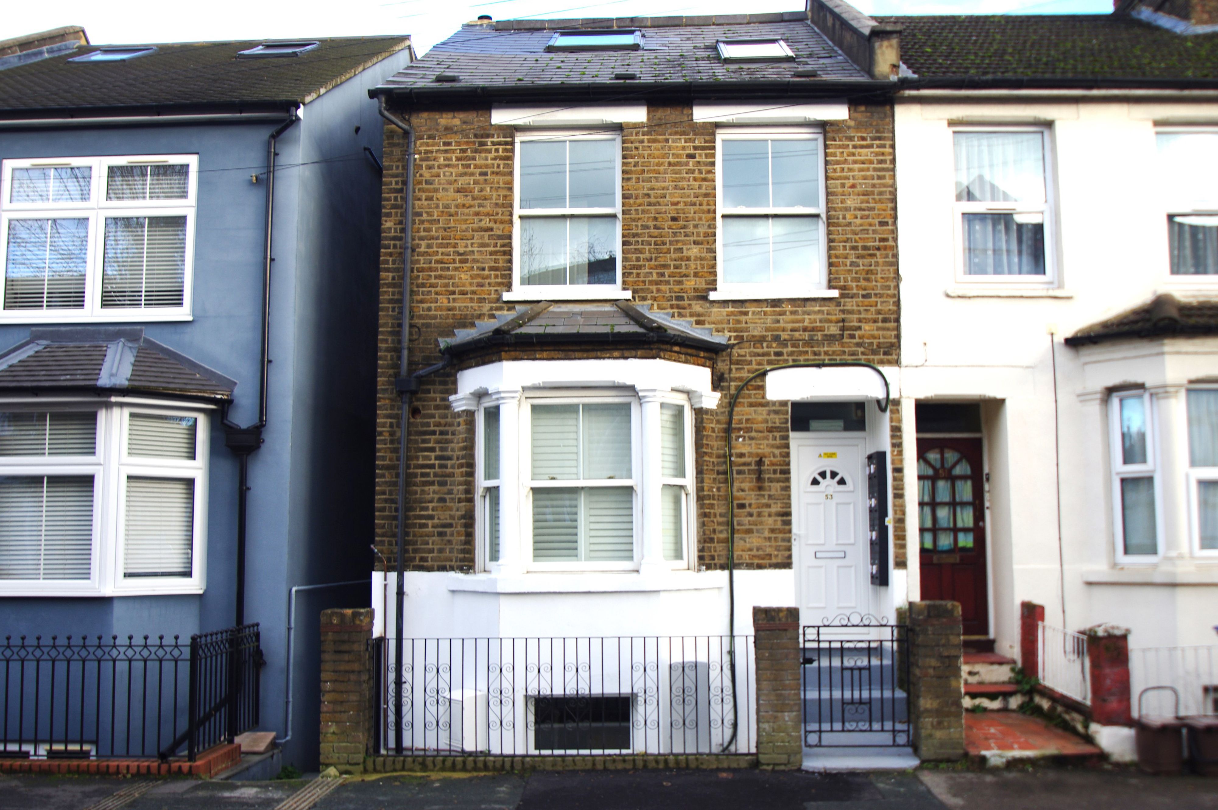 Room Gladstone Road in Watford