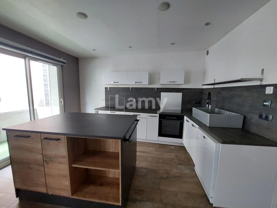 Flat Rue Condorcet in Grenoble