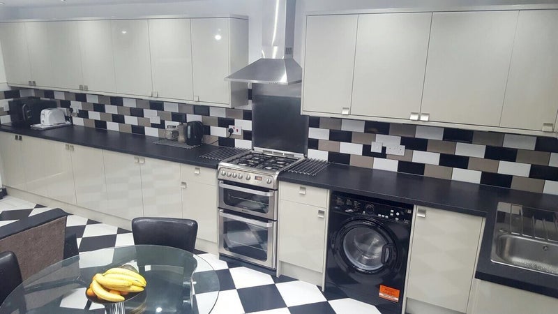 Room Chingford Road in Greater London