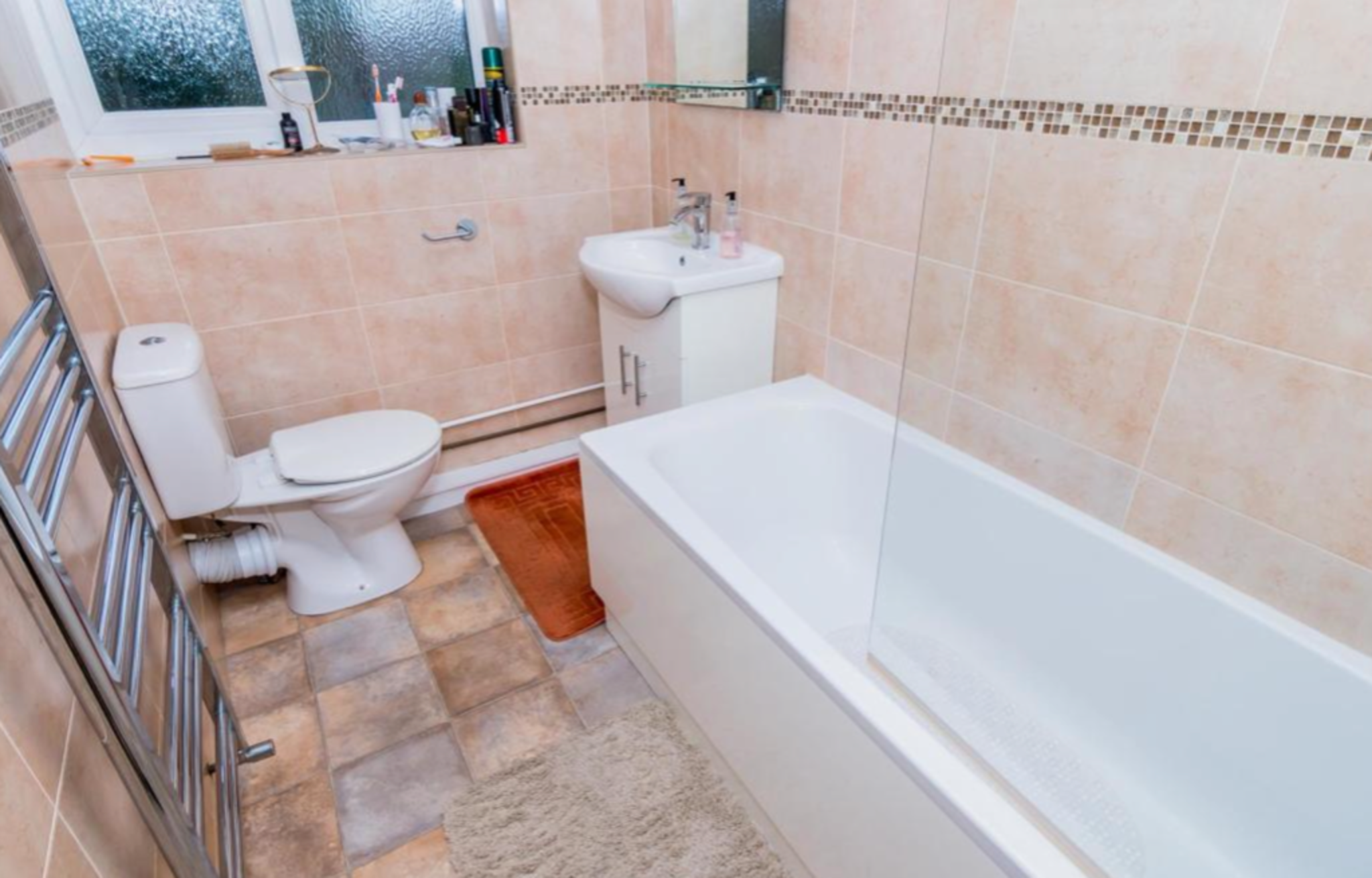 Flat Merridale Court in Wolverhampton