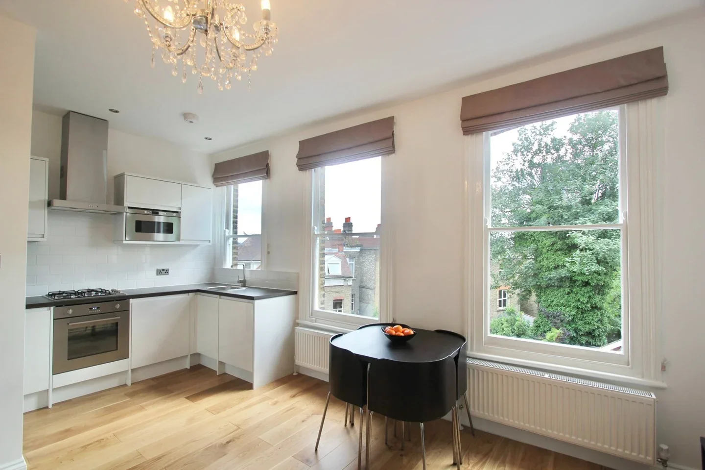 Flat Thurlow Hill in Greater London