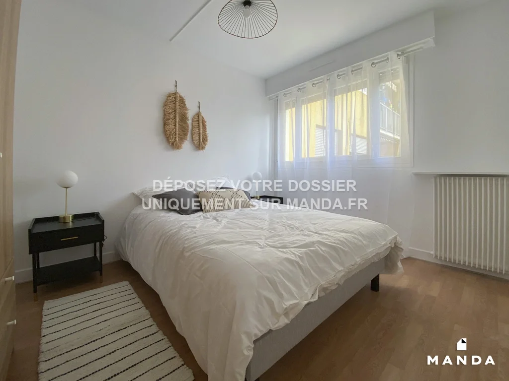 Chambre Rue Jean de La Fontaine à Argenteuil