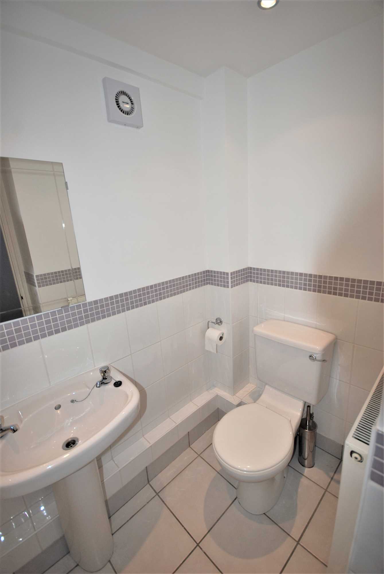 Flat Royal York Crescent in Bristol