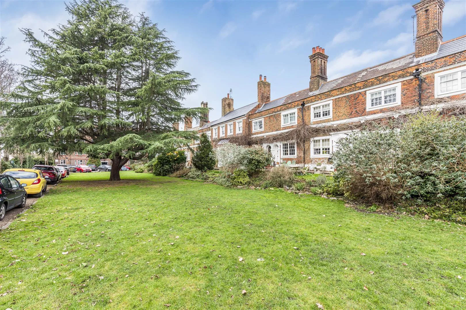 House Rosemary Gardens in Greater London