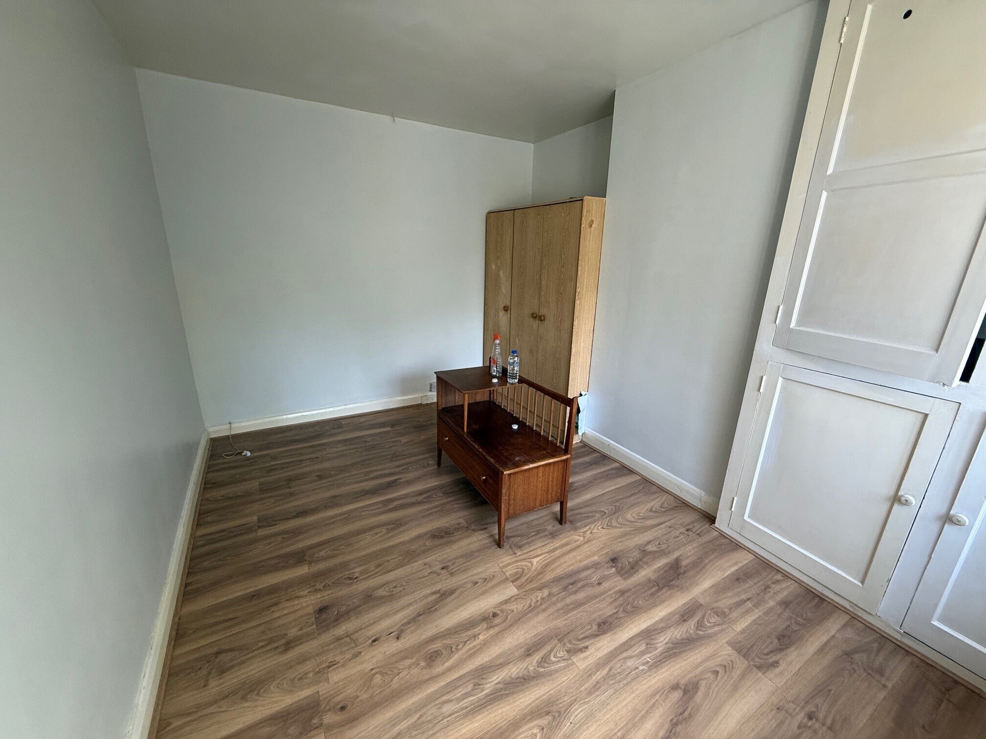 Flat Windsor Crescent in Northampton