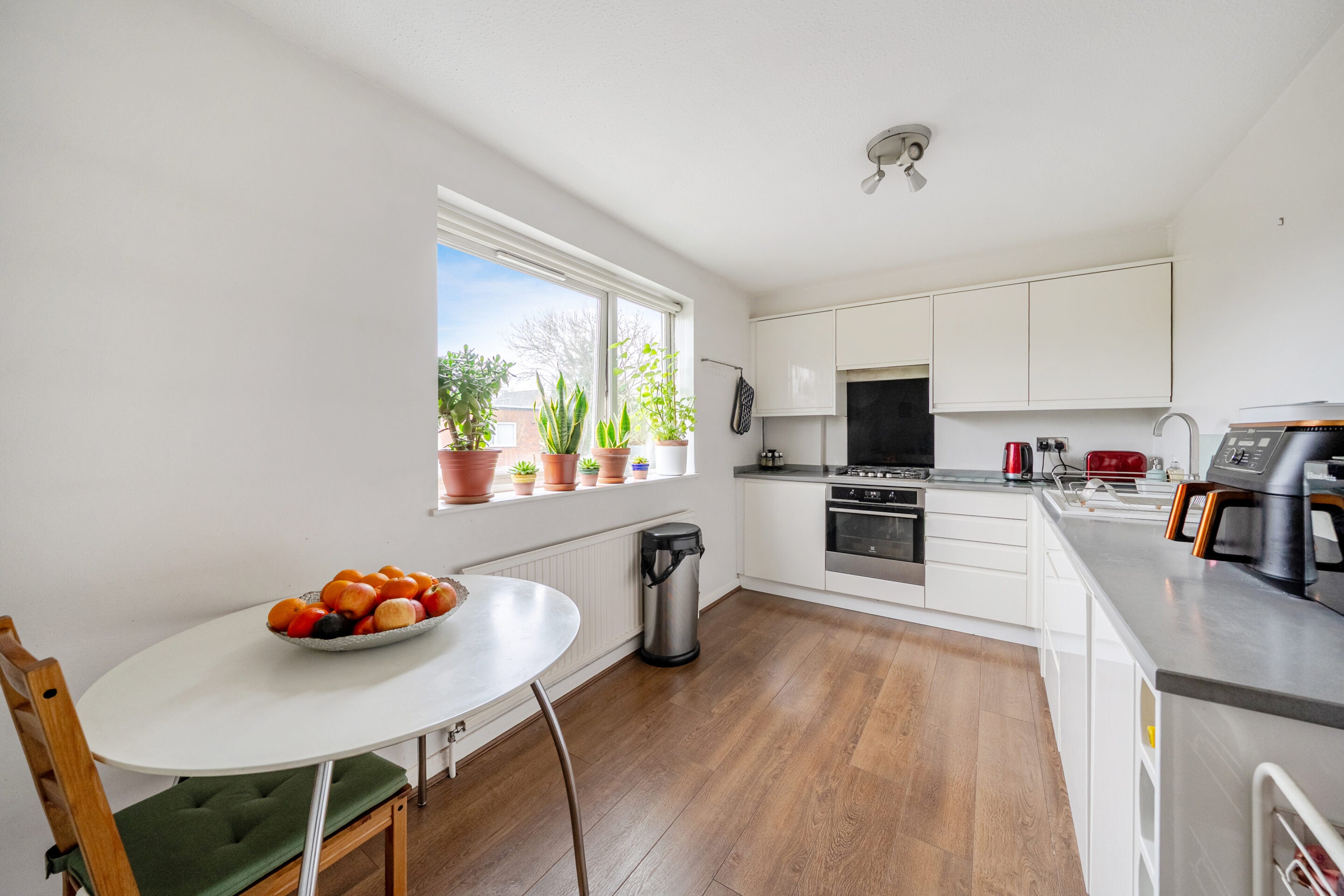 Flat Sutton Close in Greater London