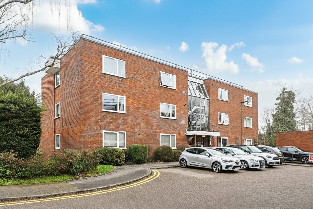 Flat Sutton Close in Greater London