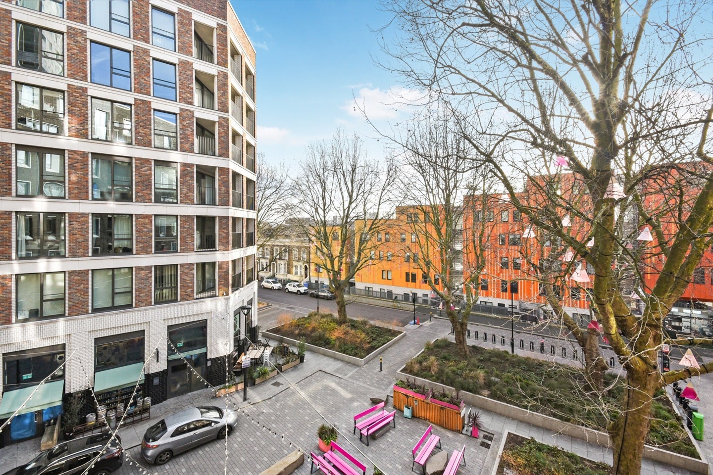 Flat Sayer Street in Greater London