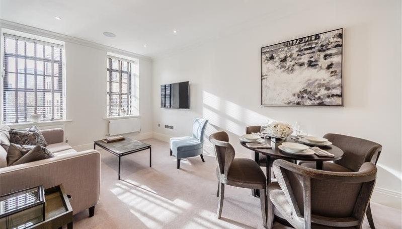 Flat Rainville Road in Greater London