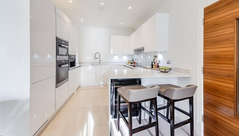 Flat Rainville Road in Greater London