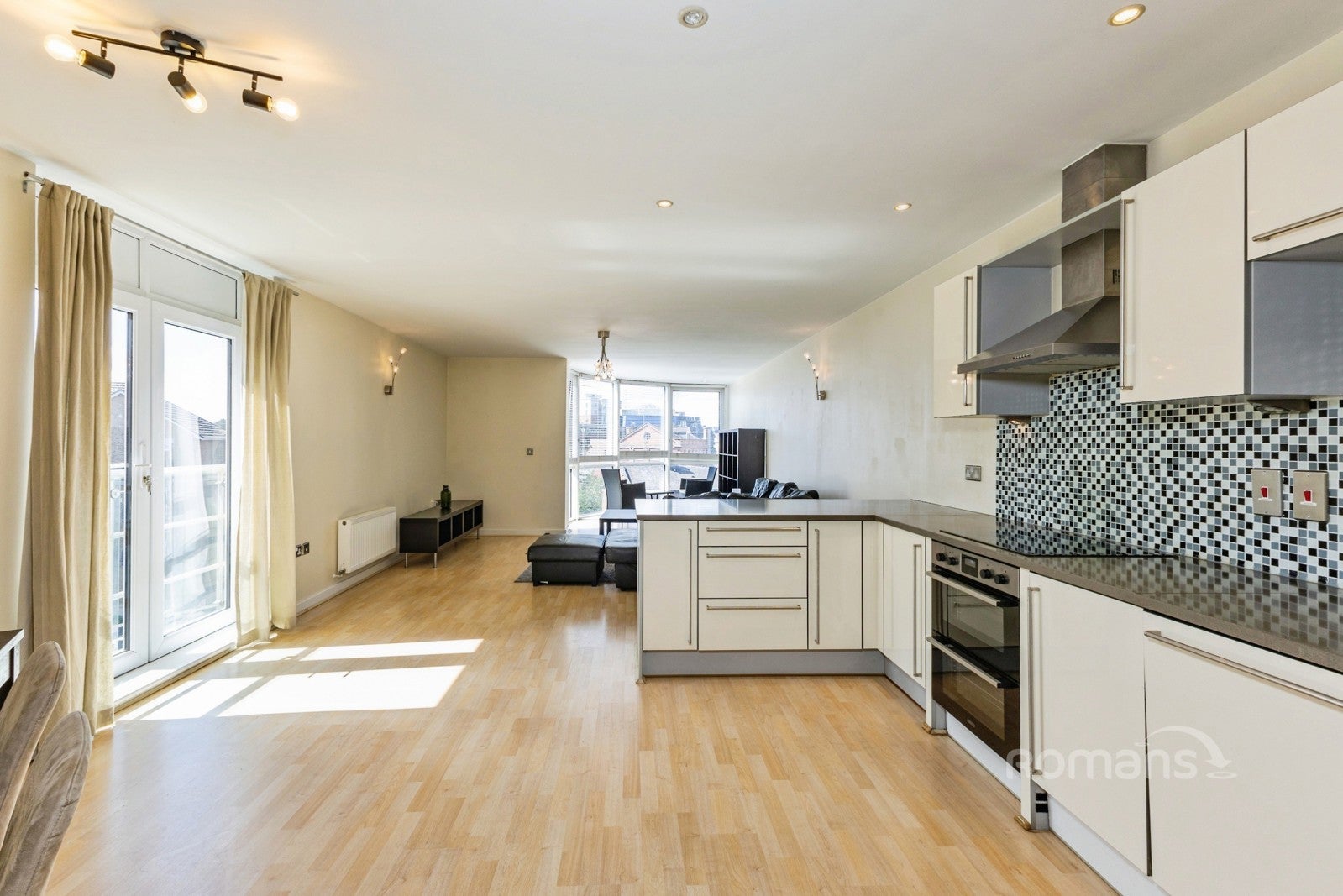 Flat Kenavon Drive in Reading