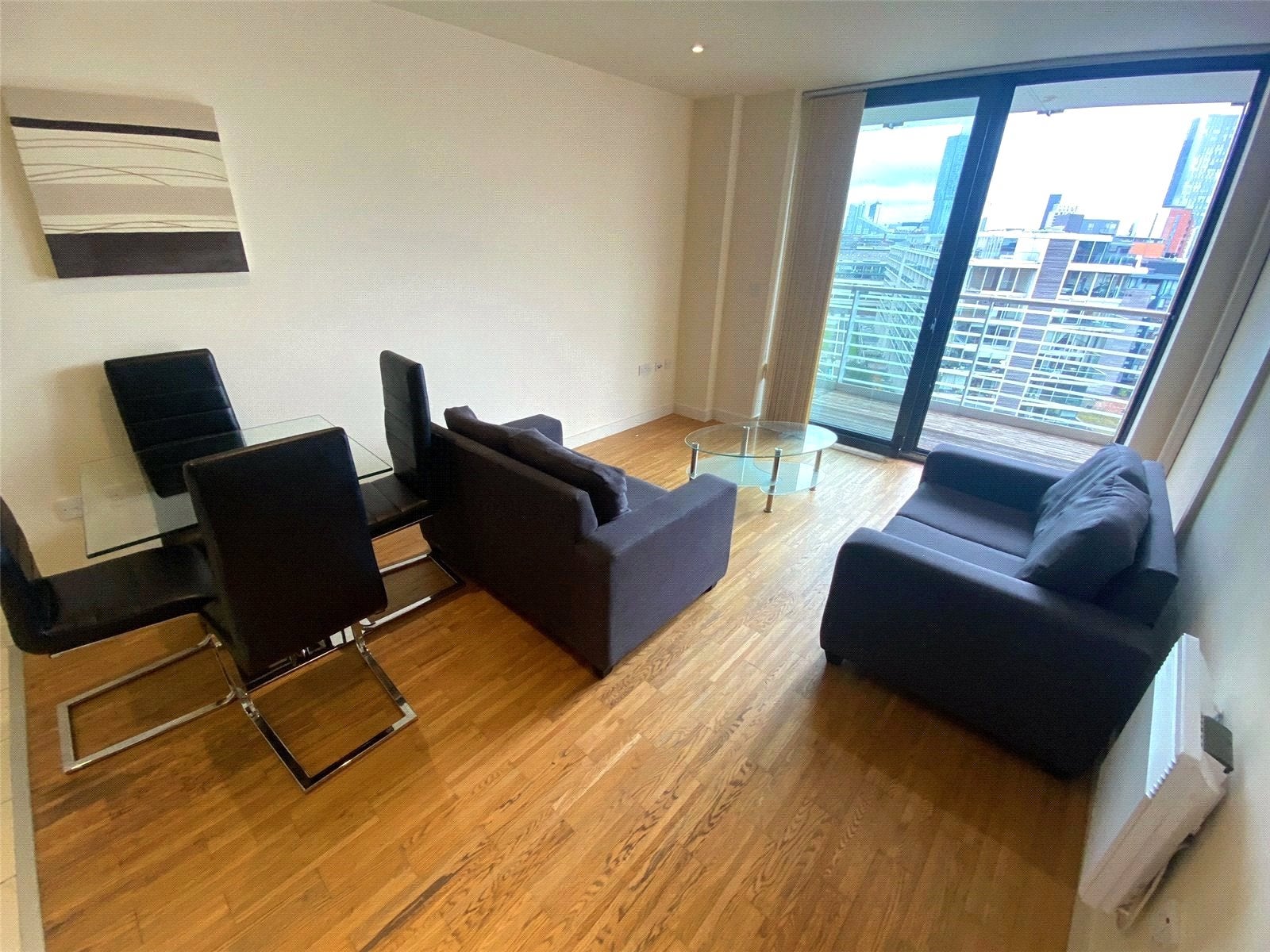 Flat Kelso Place in Manchester