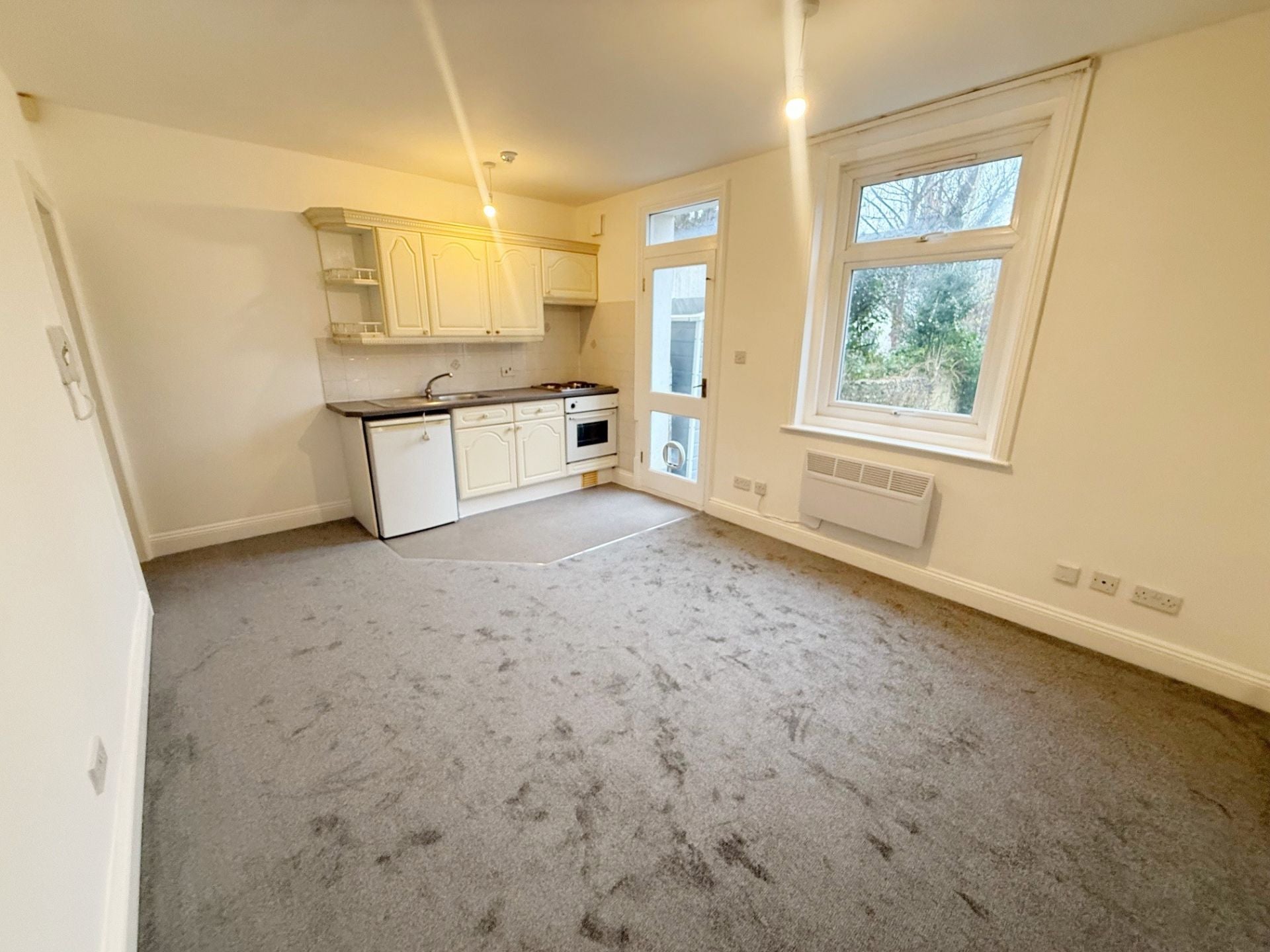 Flat Goldsmid Road in Hove