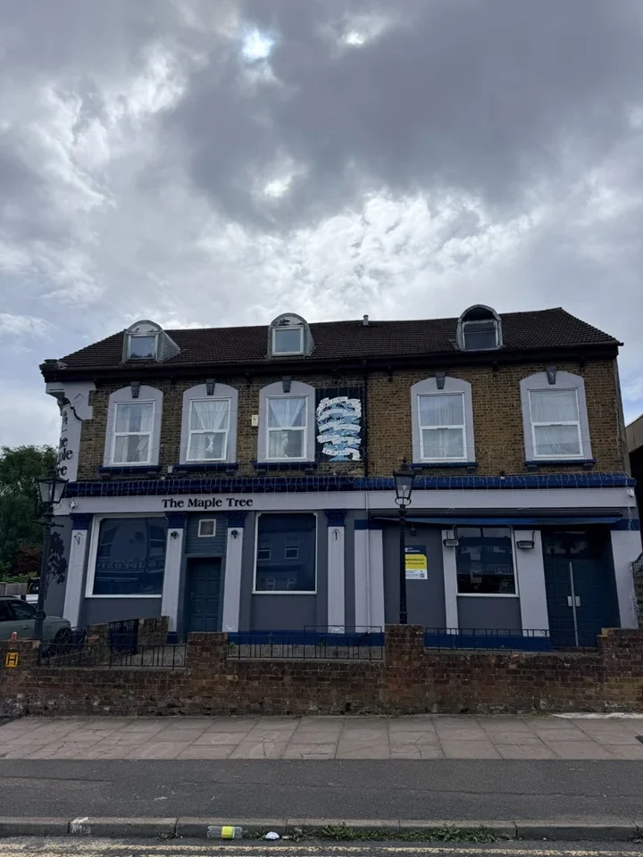 Room Maple Road in Greater London