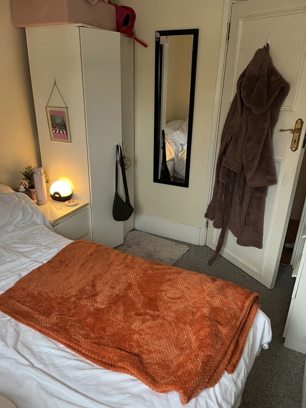 Room Violet Hill in City of Westminster