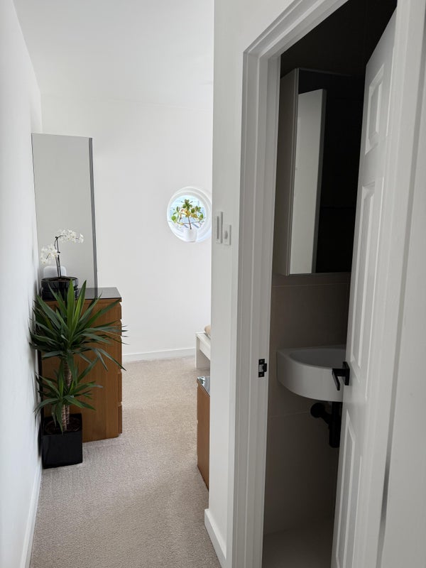 Room Hardy Avenue in Greater London