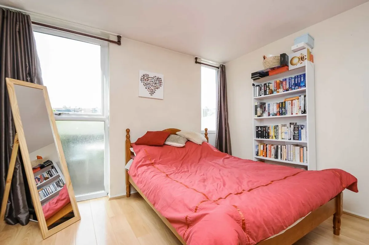House Hunter Close in Greater London