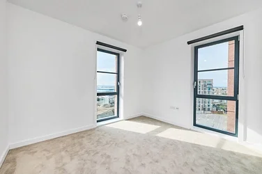 Flat New Road in Greater London
