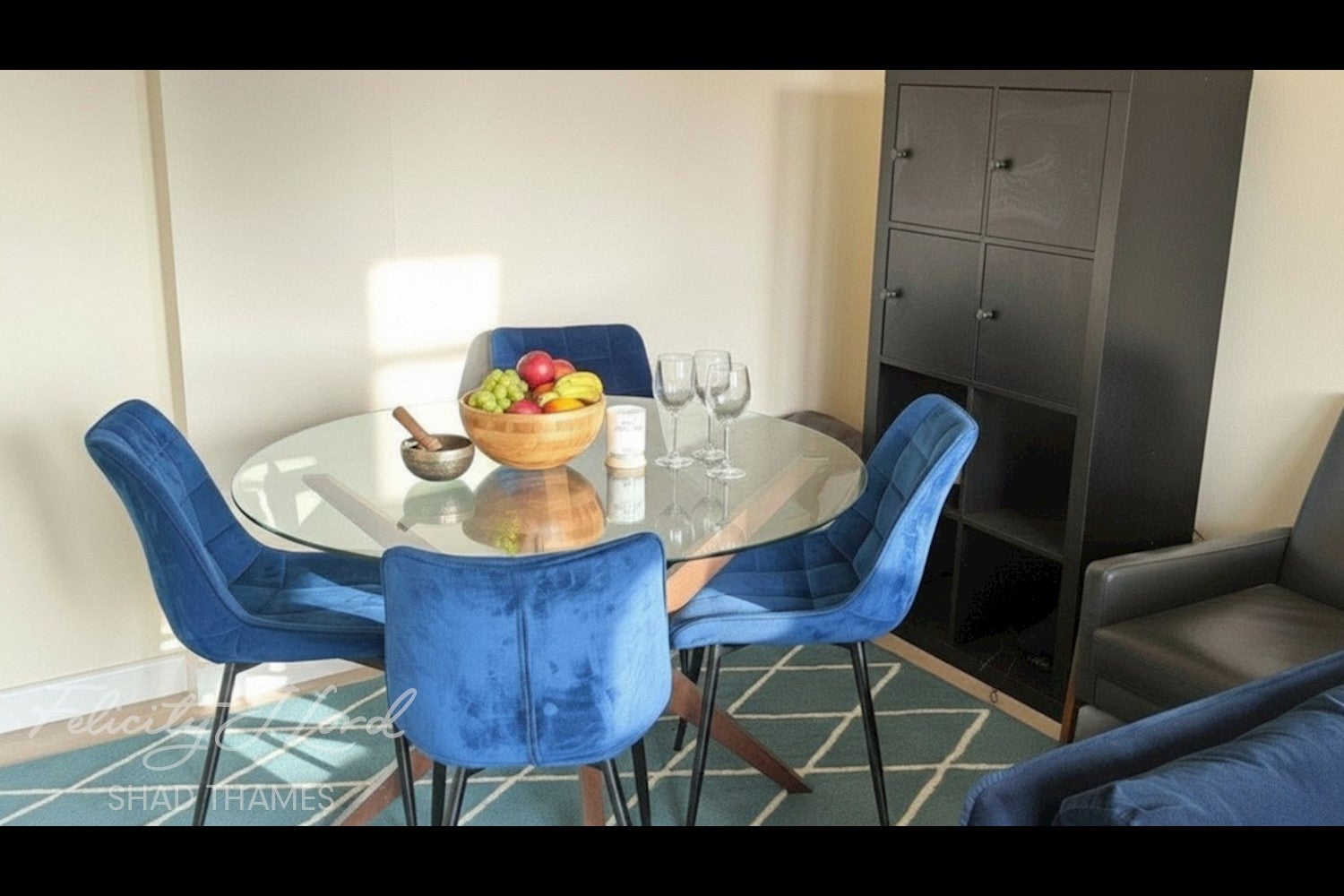 Flat Queen Elizabeth Street in Greater London