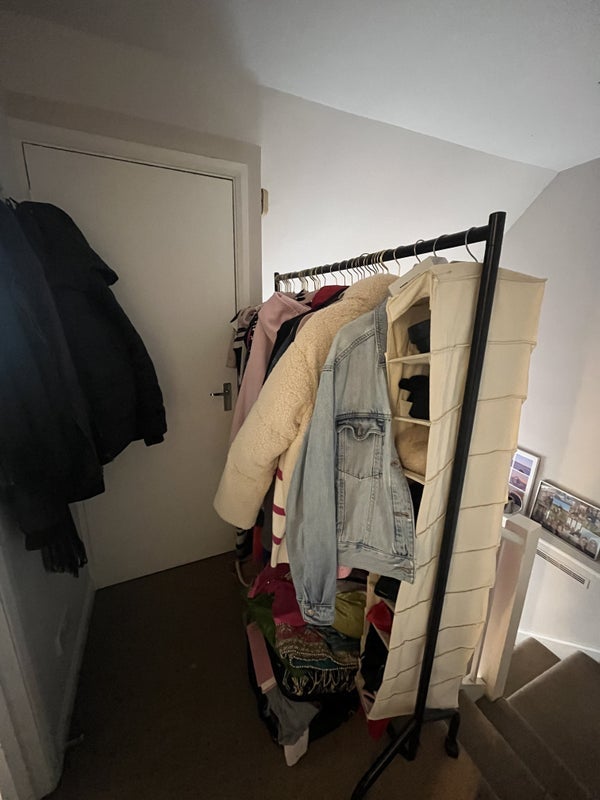 Room Robinson Road in Greater London