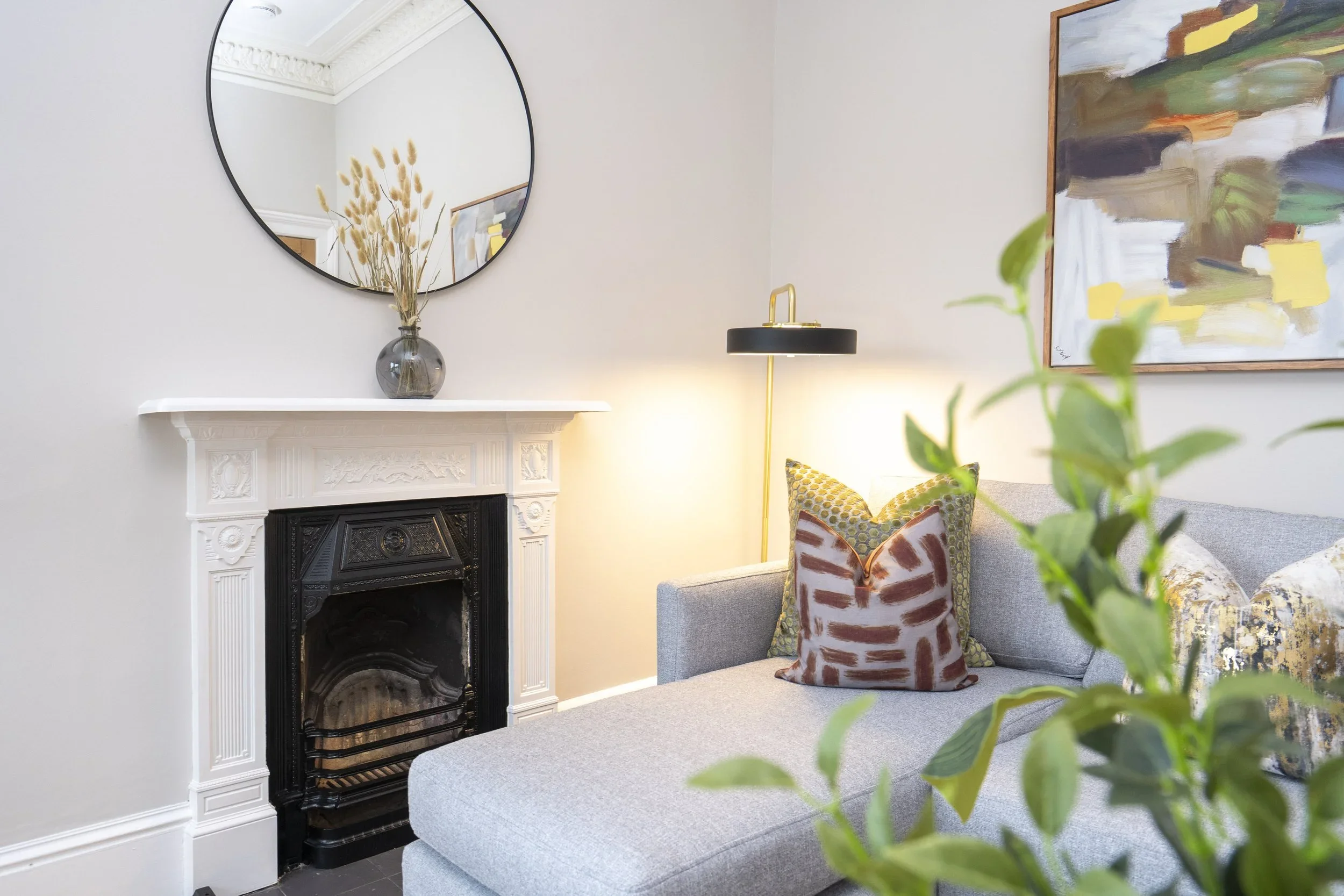 Flat Comely Bank Avenue in City of Edinburgh