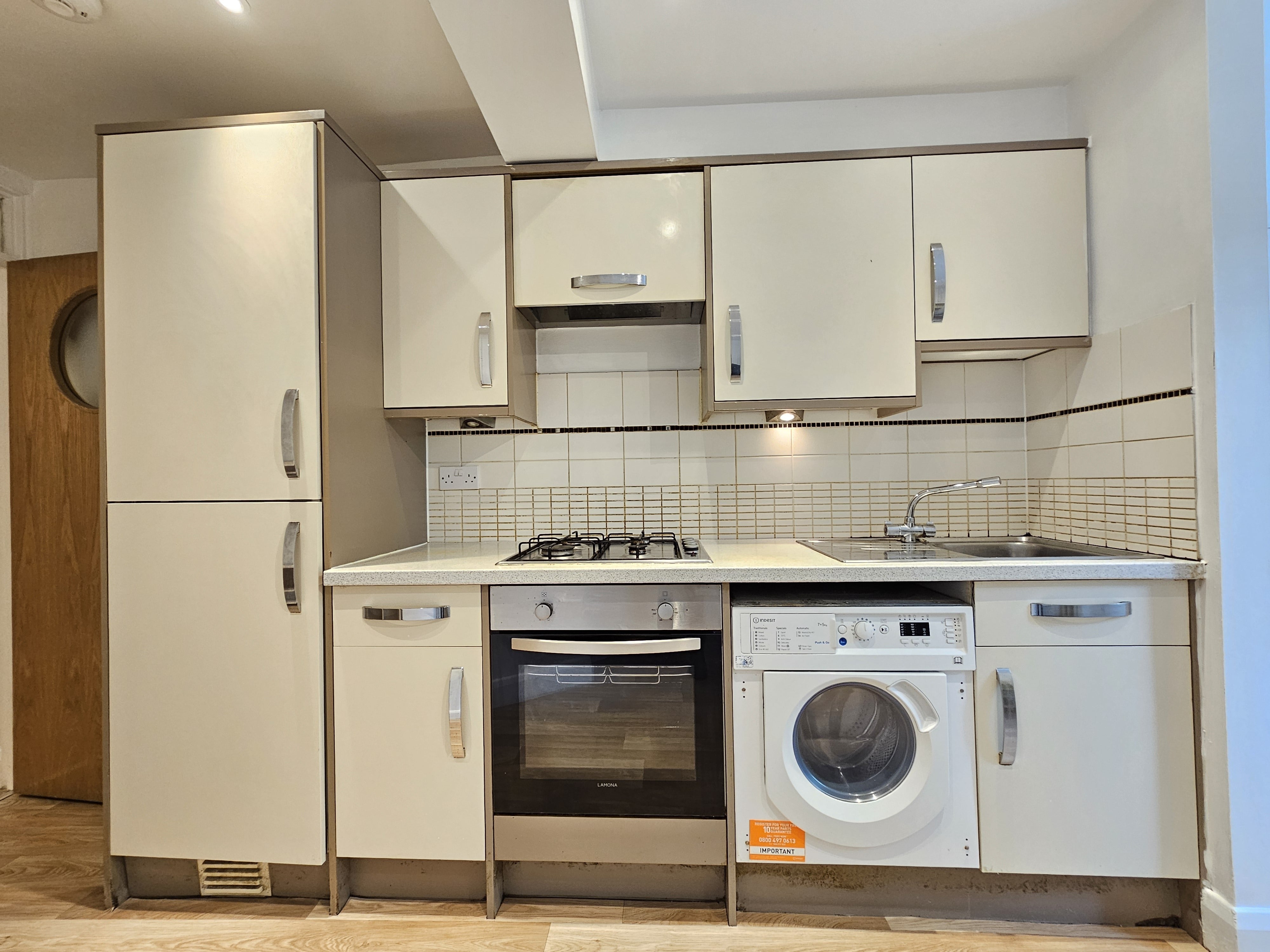 Flat Catford Hill in Greater London