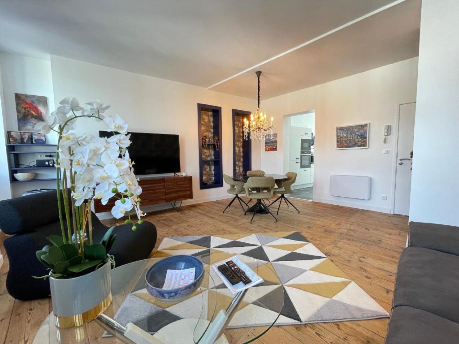 Flat Cours National Michel Baron in Saintes