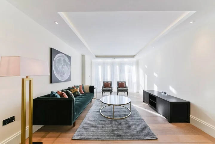 Flat Strand in City of Westminster