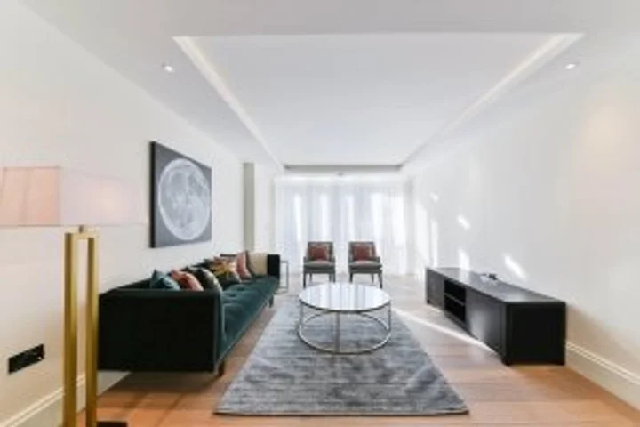 Flat Strand in City of Westminster