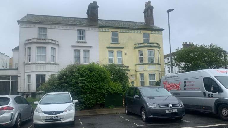 Flat Albert Square in Gorleston-on-Sea