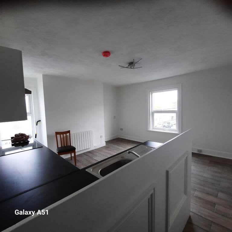 Flat Albert Square in Gorleston-on-Sea